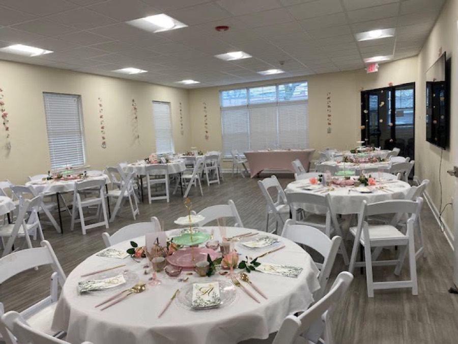 Round-table celebration setup